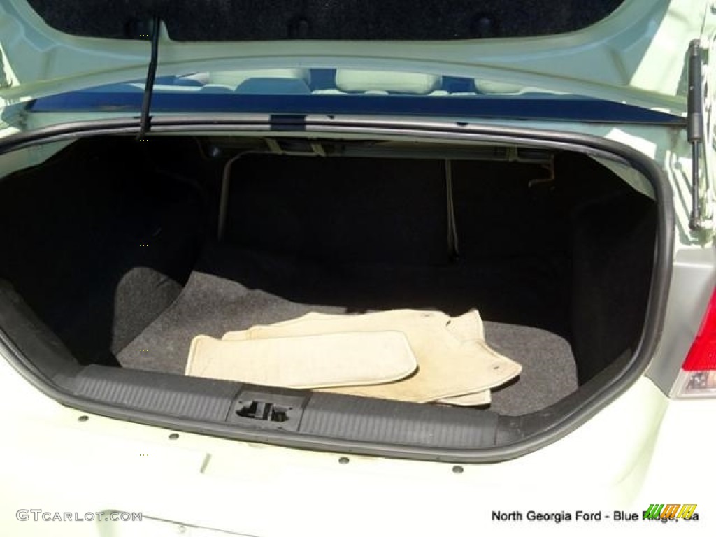 2011 Focus SE Sedan - Natural Neutral Metallic / Medium Stone photo #20