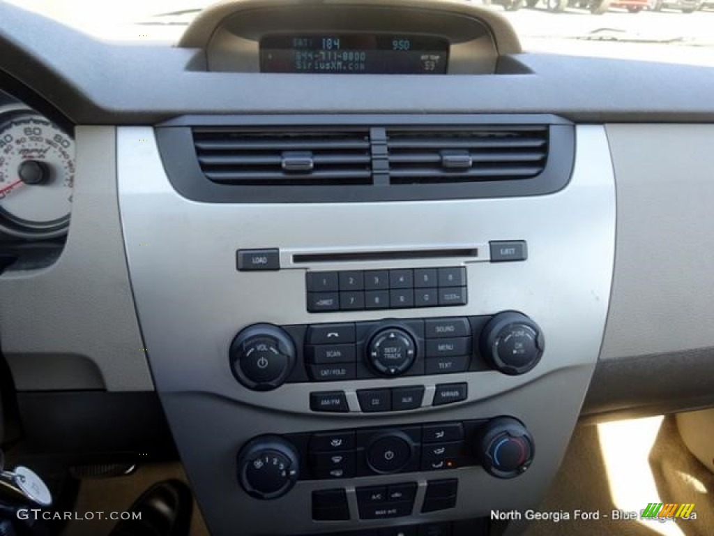 2011 Focus SE Sedan - Natural Neutral Metallic / Medium Stone photo #26