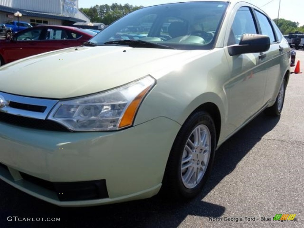 2011 Focus SE Sedan - Natural Neutral Metallic / Medium Stone photo #31