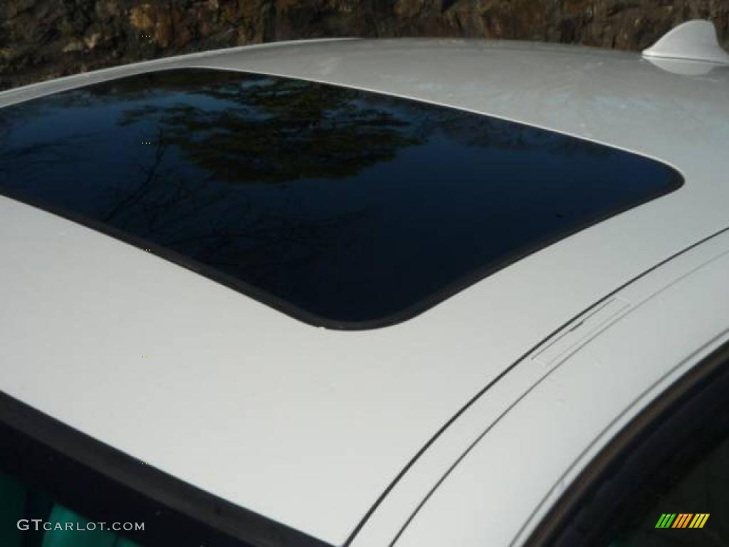 2006 3 Series 330i Sedan - Alpine White / Beige photo #19