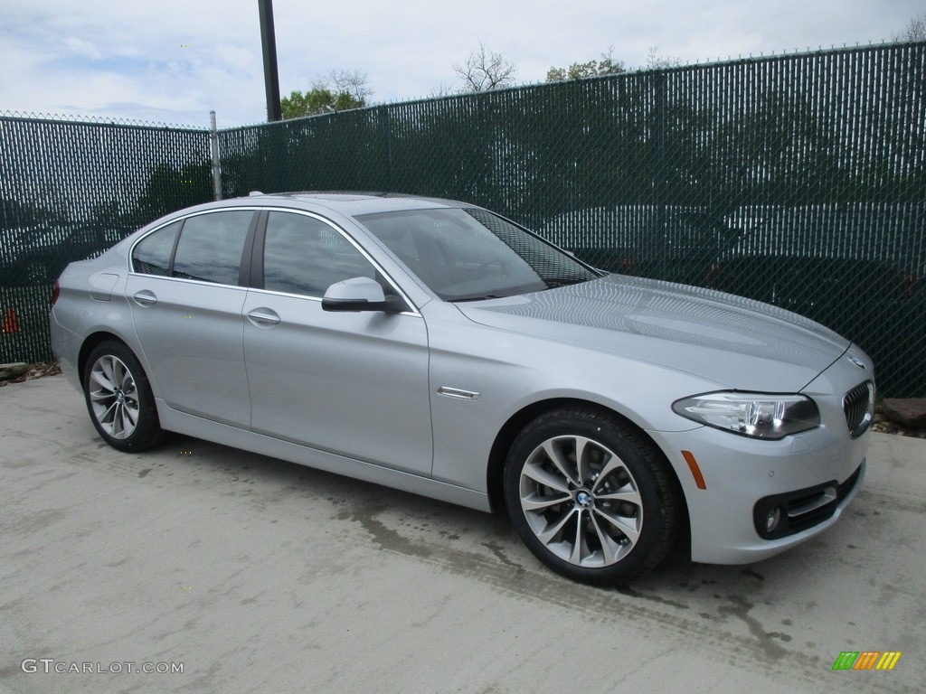 2016 5 Series 528i xDrive Sedan - Glacier Silver Metallic / Black photo #1