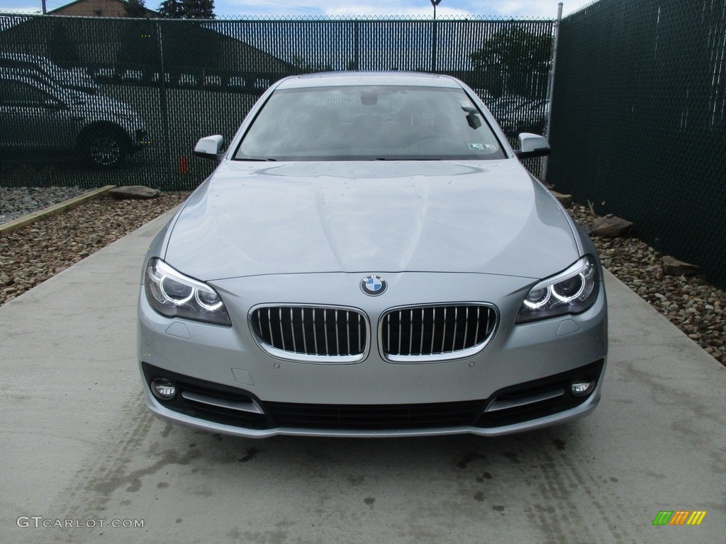 2016 5 Series 528i xDrive Sedan - Glacier Silver Metallic / Black photo #6