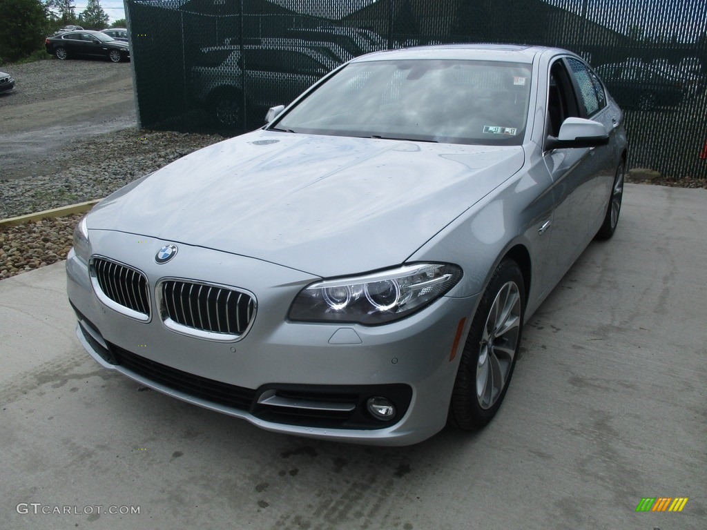 2016 5 Series 528i xDrive Sedan - Glacier Silver Metallic / Black photo #7