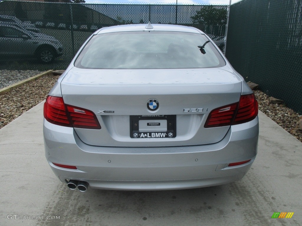 2016 5 Series 528i xDrive Sedan - Glacier Silver Metallic / Black photo #9