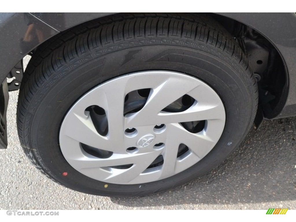 2016 Prius c Two - Magnetic Gray Metallic / Black photo #9