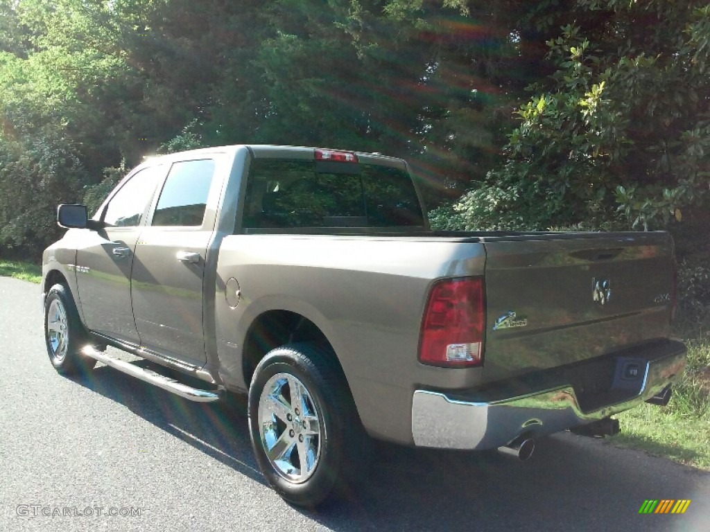 2009 Ram 1500 SLT Crew Cab 4x4 - Austin Tan Pearl / Light Pebble Beige/Bark Brown photo #2