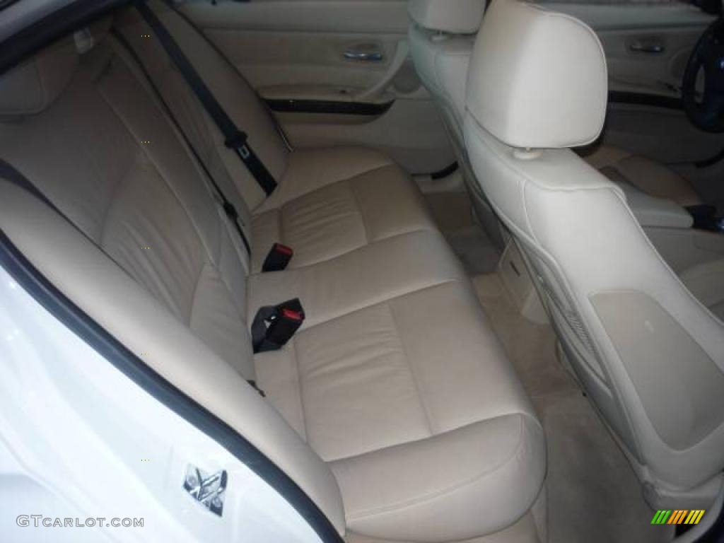 2006 3 Series 330i Sedan - Alpine White / Beige photo #28