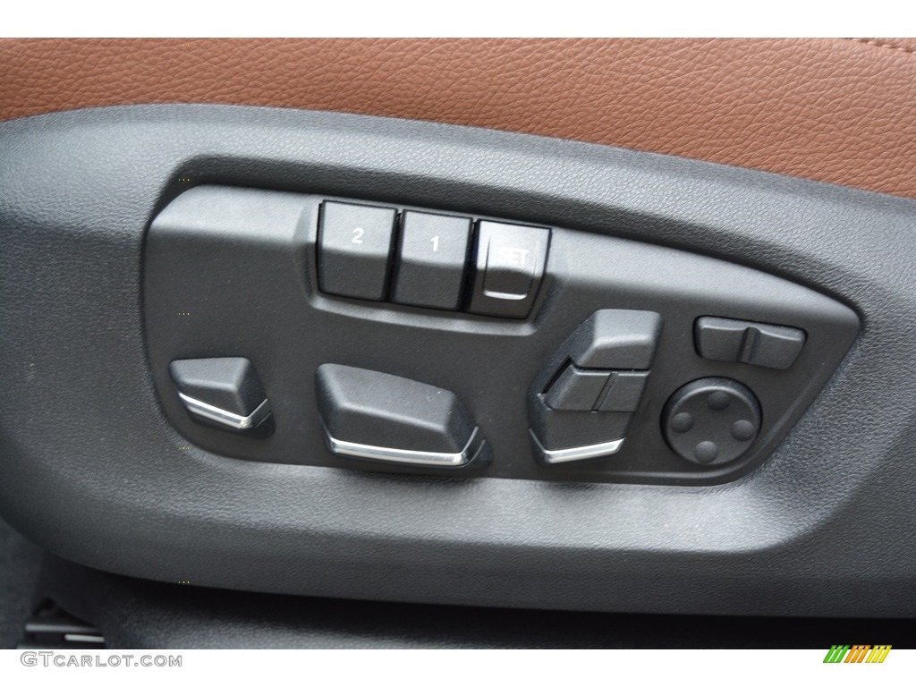 2016 BMW X6 xDrive50i Controls Photo #112901629