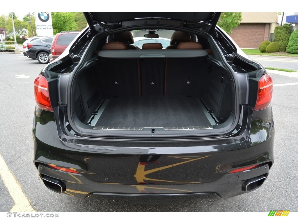 2016 BMW X6 xDrive50i Trunk Photo #112901842
