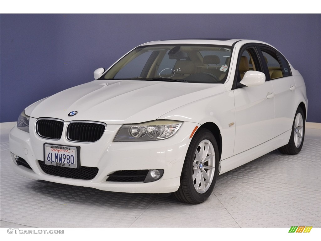 2010 3 Series 328i Sedan - Alpine White / Beige photo #3