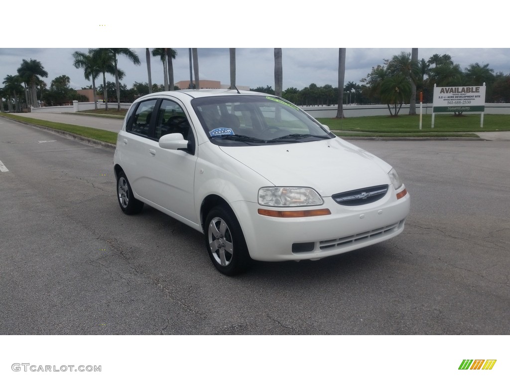 2006 Aveo LS Hatchback - Summit White / Charcoal photo #7