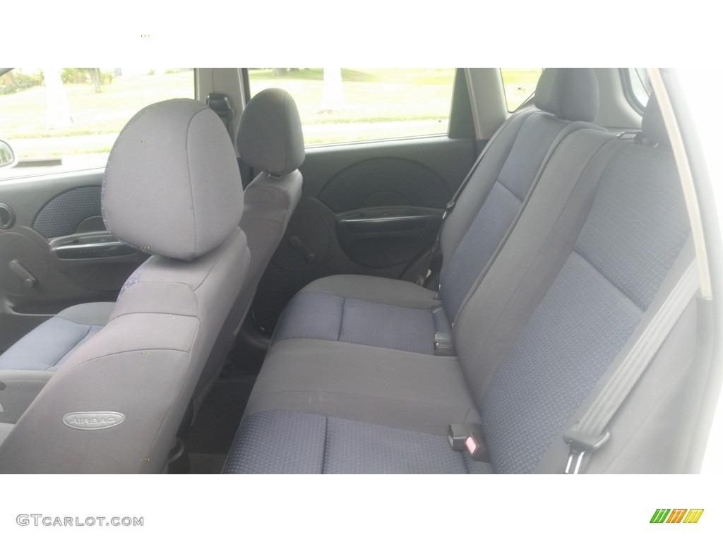 2006 Aveo LS Hatchback - Summit White / Charcoal photo #13