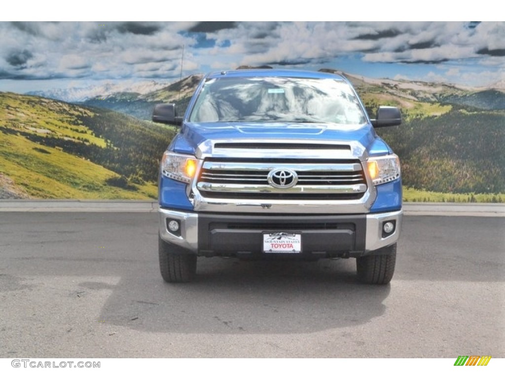 2016 Tundra SR5 CrewMax 4x4 - Blazing Blue Pearl / Black photo #2