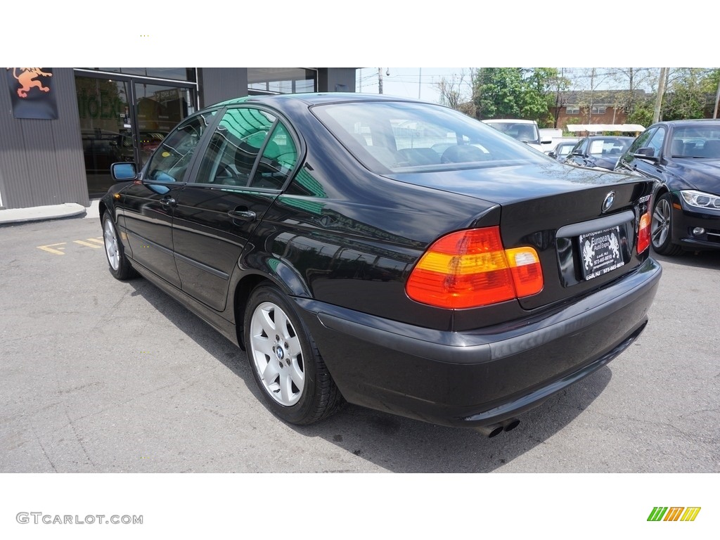 2005 3 Series 325i Sedan - Jet Black / Black photo #3