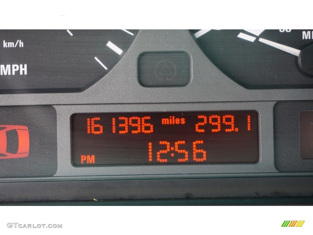 2005 3 Series 325i Sedan - Jet Black / Black photo #18