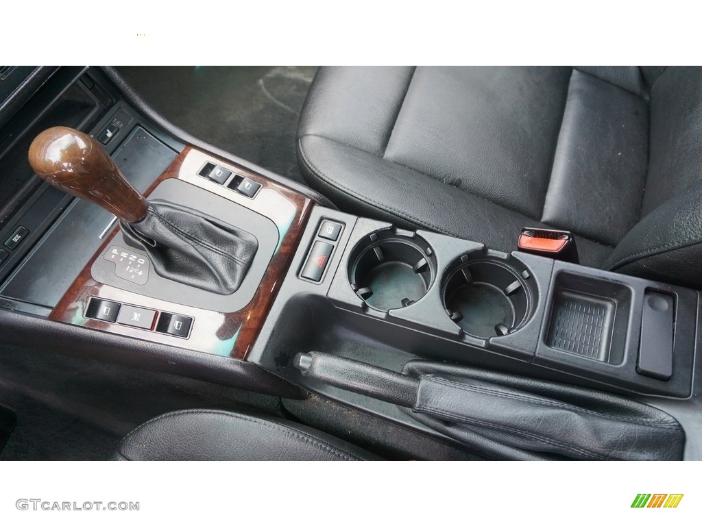 2005 3 Series 325i Sedan - Jet Black / Black photo #20