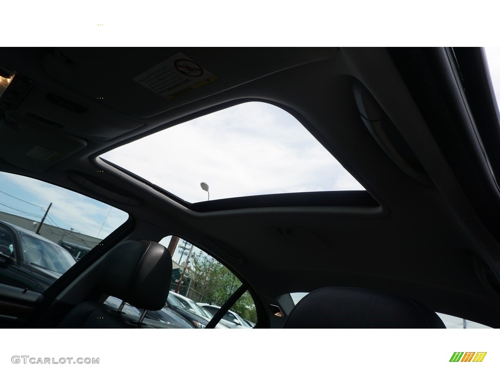 2005 3 Series 325i Sedan - Jet Black / Black photo #21