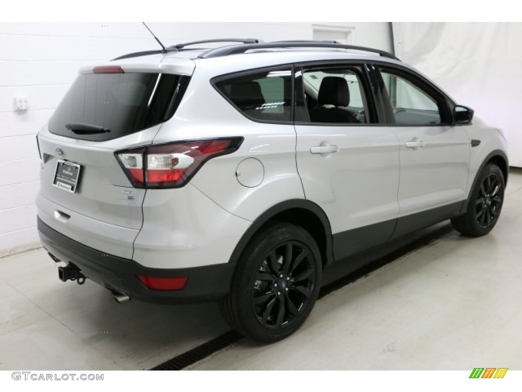 2017 Escape SE 4WD - Ingot Silver / Charcoal Black photo #4