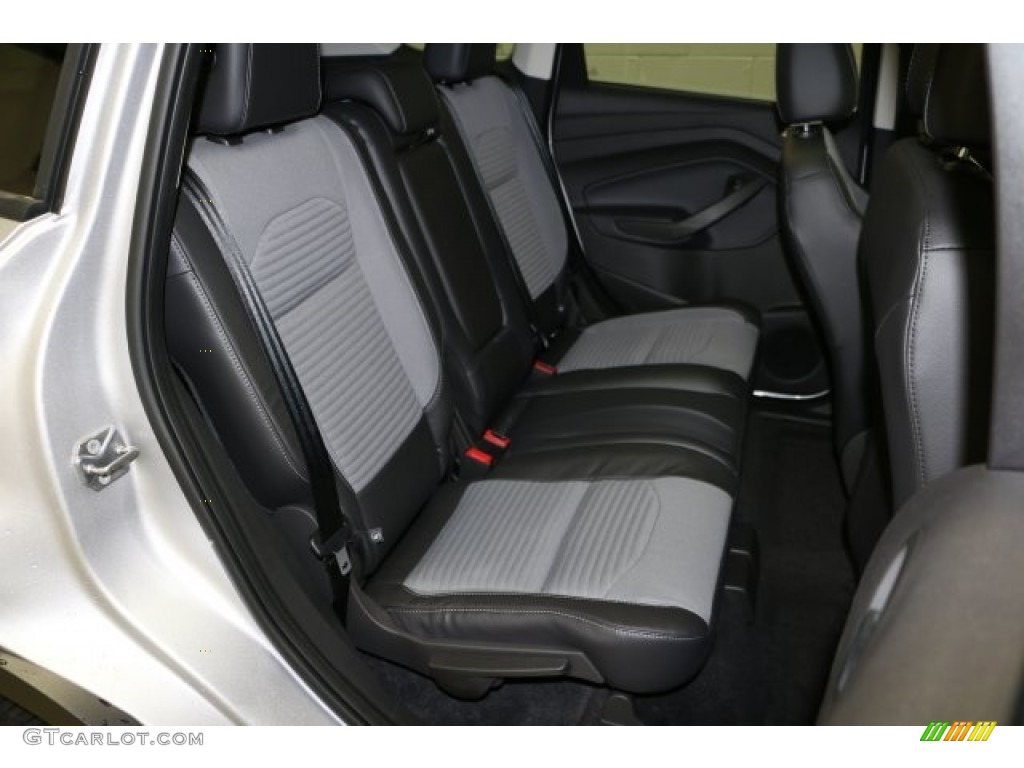 2017 Escape SE 4WD - Ingot Silver / Charcoal Black photo #11