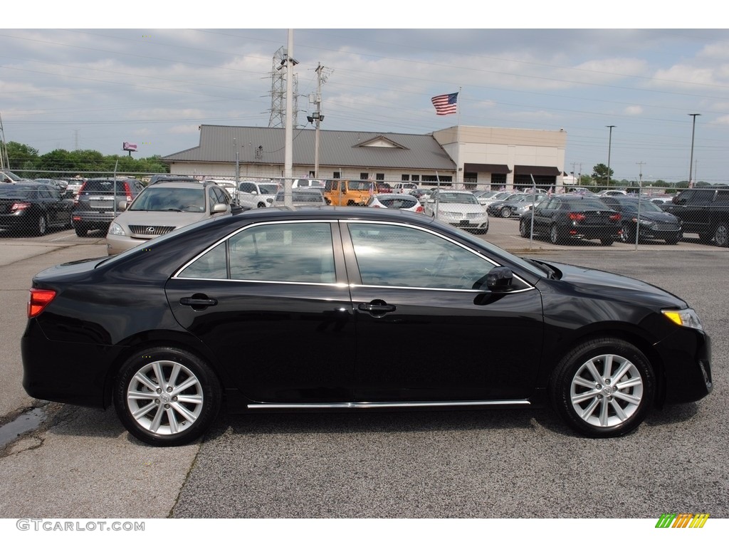 2013 Camry XLE V6 - Attitude Black Metallic / Ivory photo #6