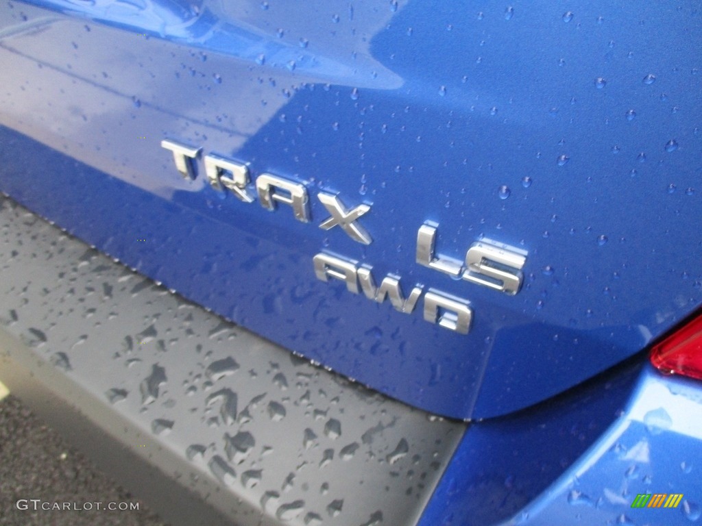 2016 Trax LS AWD - Brilliant Blue Metallic / Jet Black/Light Titanium photo #5