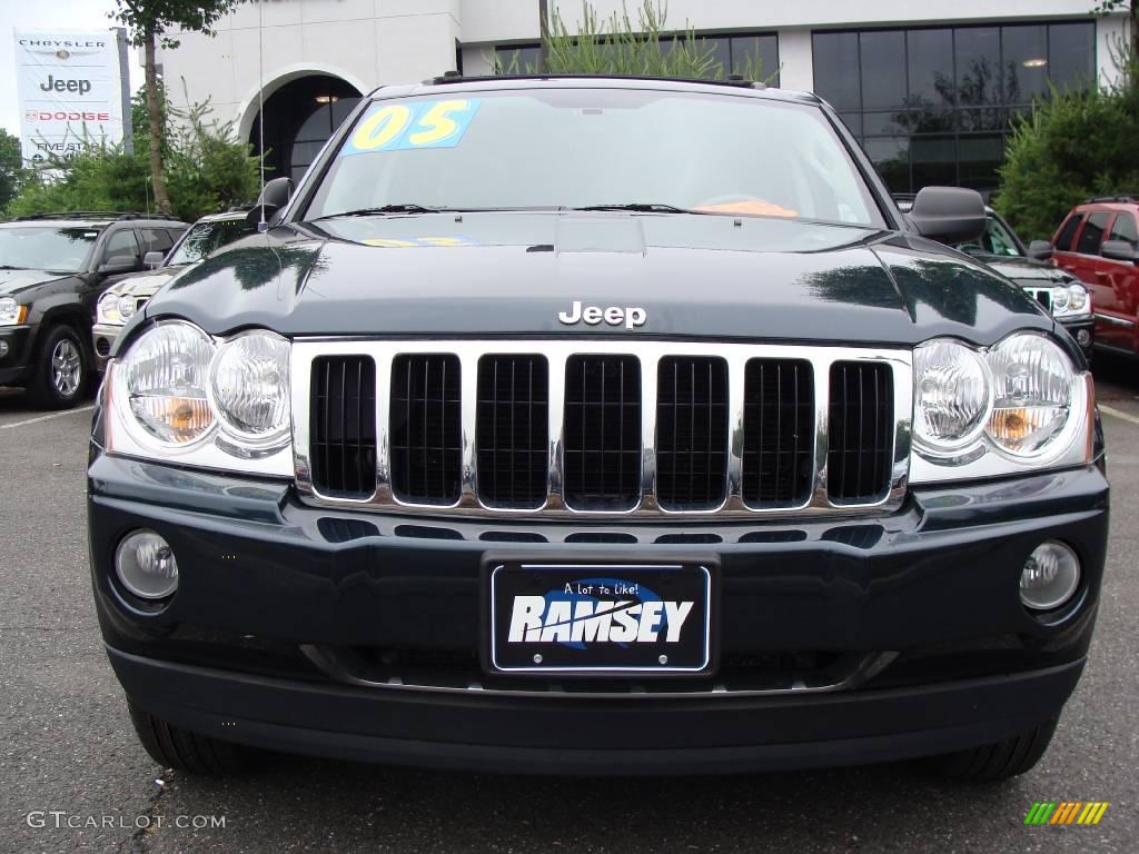2005 Grand Cherokee Limited 4x4 - Deep Beryl Green Pearl / Dark Khaki/Light Graystone photo #2