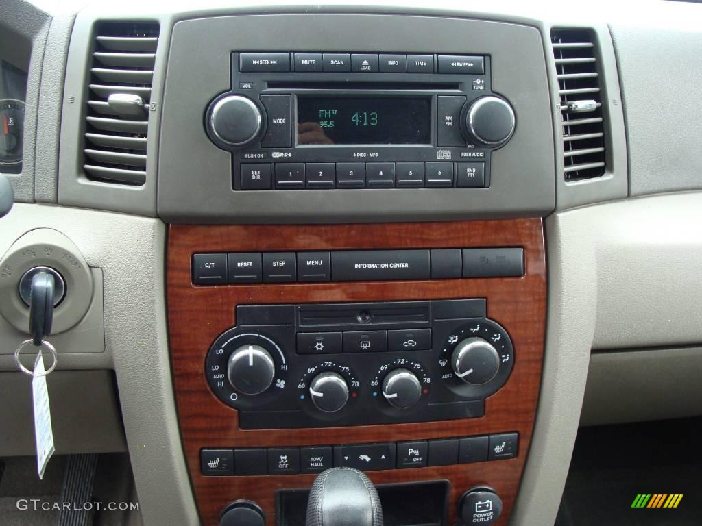 2005 Grand Cherokee Limited 4x4 - Deep Beryl Green Pearl / Dark Khaki/Light Graystone photo #12