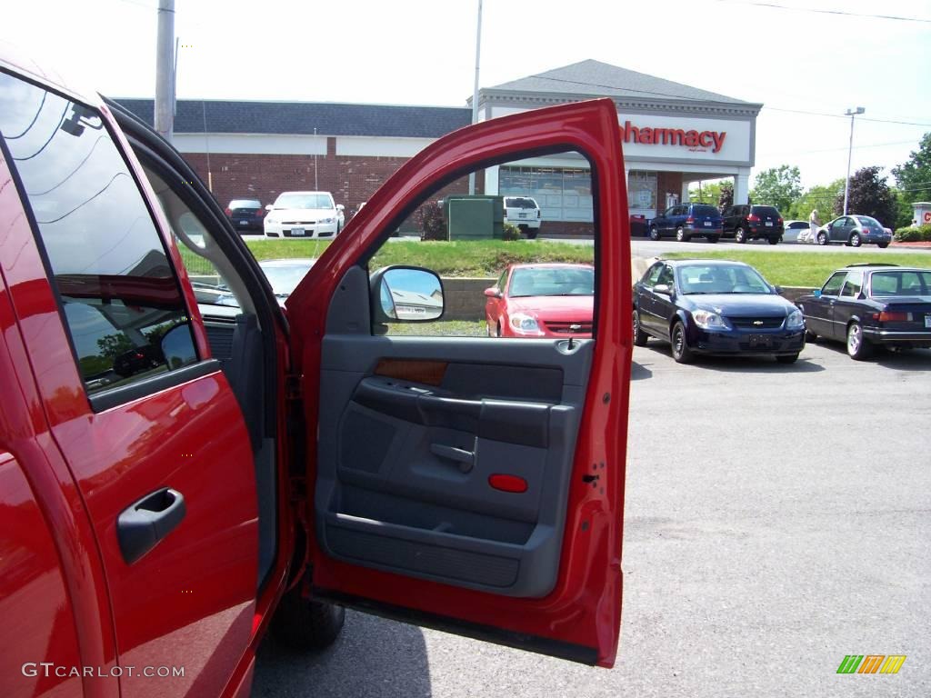 2006 Ram 1500 SLT Quad Cab 4x4 - Flame Red / Medium Slate Gray photo #20