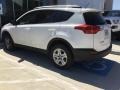 Super White - RAV4 LE Photo No. 4