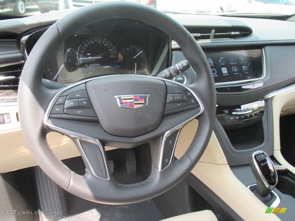 2017 Cadillac XT5 FWD Sahara Beige Steering Wheel Photo #112934064