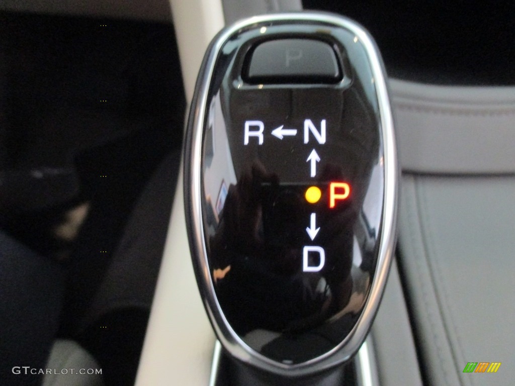 2017 Cadillac XT5 Luxury 8 Speed Automatic Transmission Photo #112934742