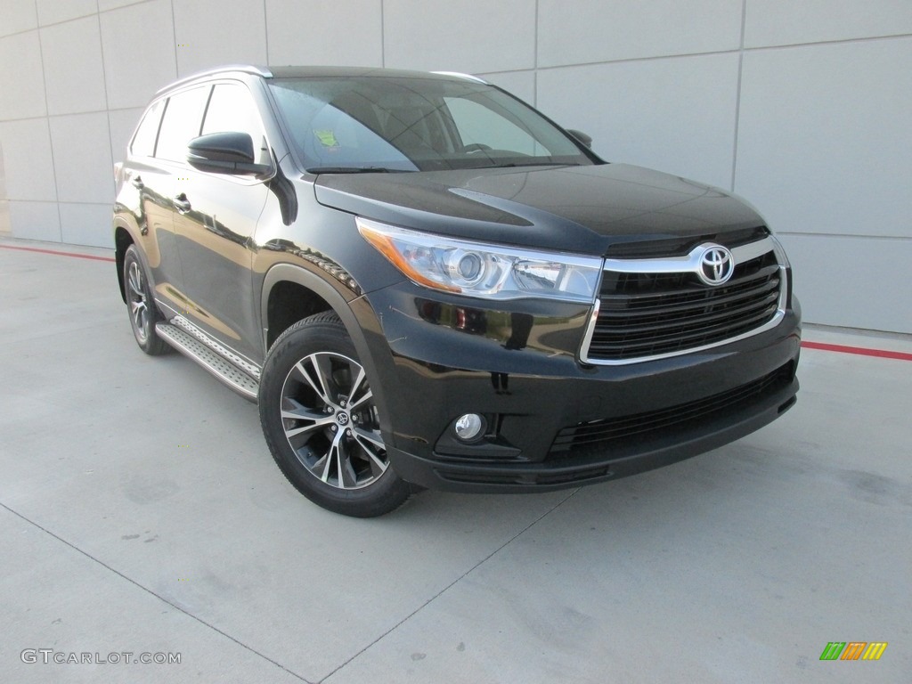 2016 Highlander XLE - Midnight Black Metallic / Black photo #1