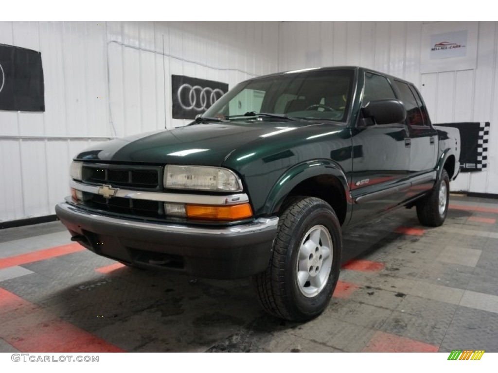 2002 S10 LS Crew Cab 4x4 - Forest Green Metallic / Graphite photo #3