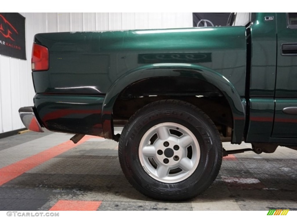 2002 S10 LS Crew Cab 4x4 - Forest Green Metallic / Graphite photo #62