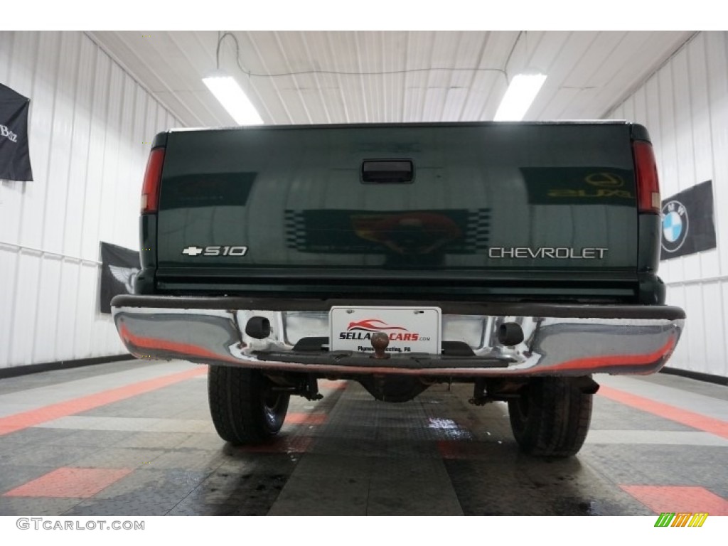 2002 S10 LS Crew Cab 4x4 - Forest Green Metallic / Graphite photo #74