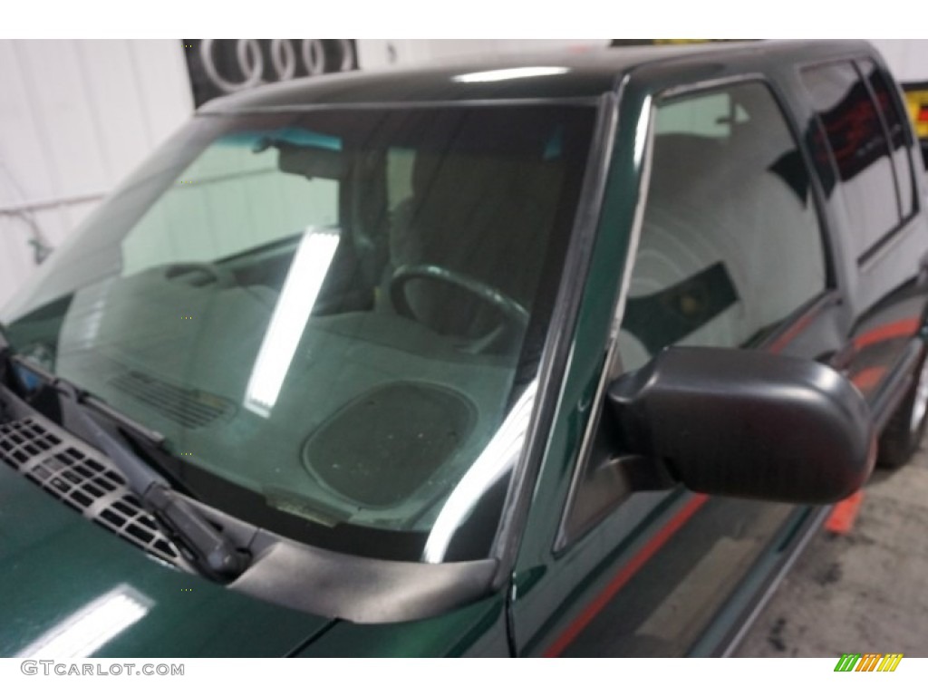 2002 S10 LS Crew Cab 4x4 - Forest Green Metallic / Graphite photo #85