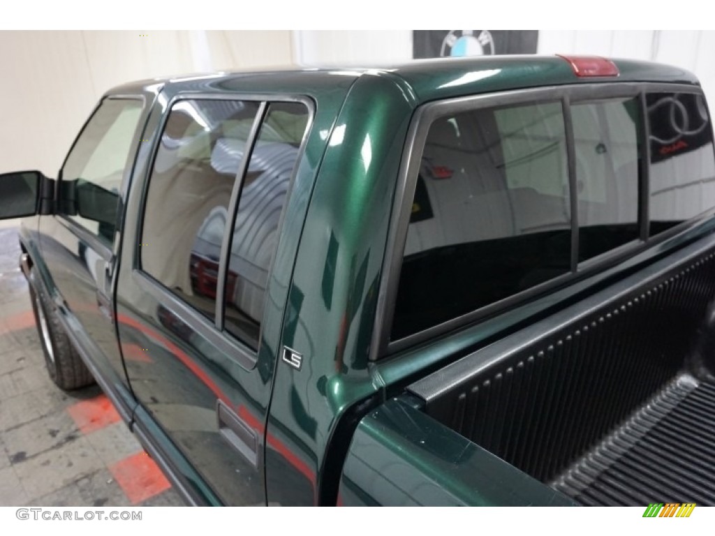 2002 S10 LS Crew Cab 4x4 - Forest Green Metallic / Graphite photo #87