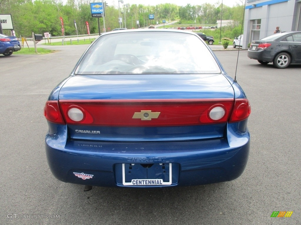 2004 Cavalier Sedan - Arrival Blue Metallic / Graphite photo #6