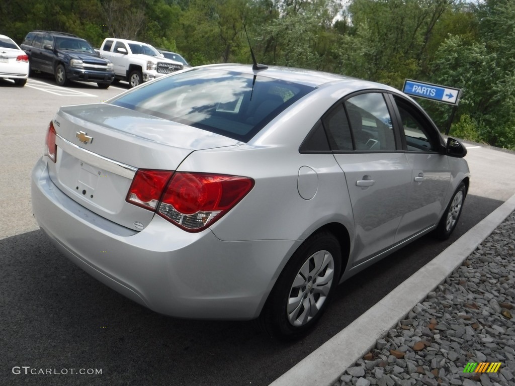 2014 Cruze LS - Silver Ice Metallic / Jet Black/Medium Titanium photo #6