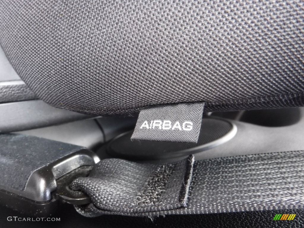 2014 Cruze LS - Silver Ice Metallic / Jet Black/Medium Titanium photo #13