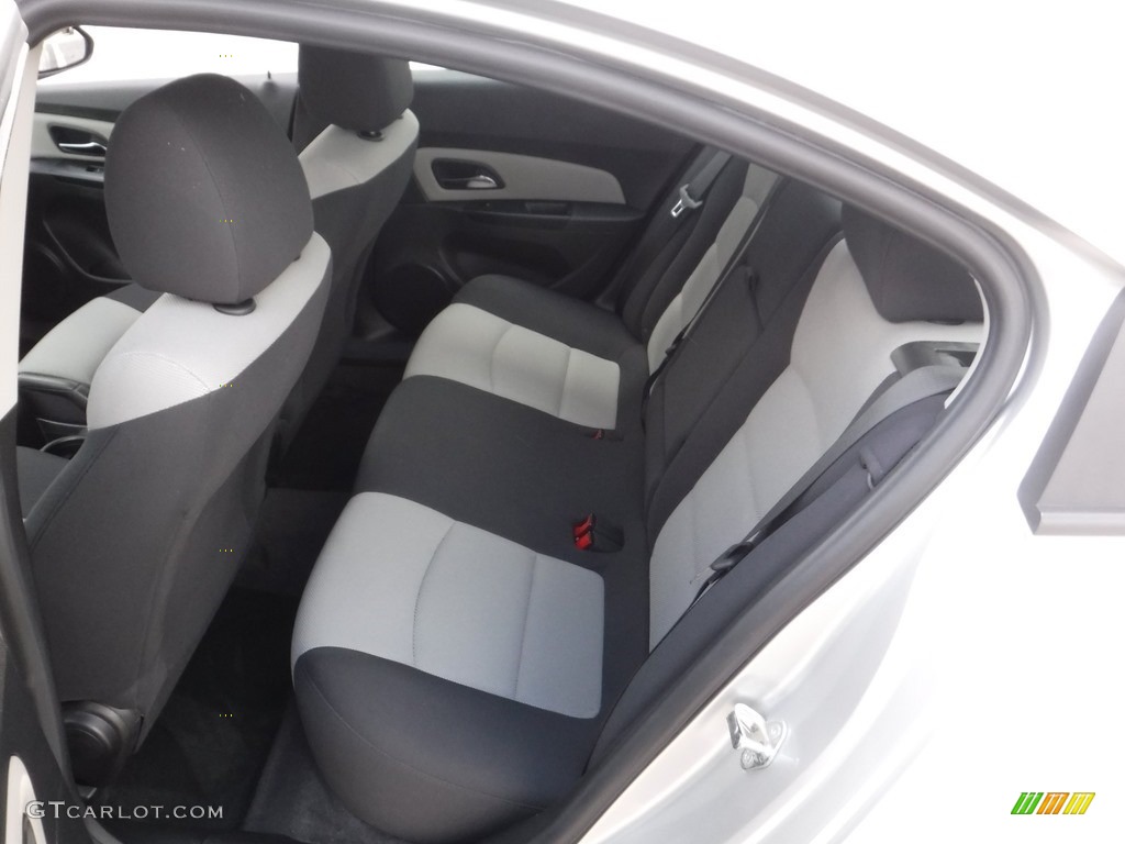 2014 Cruze LS - Silver Ice Metallic / Jet Black/Medium Titanium photo #21