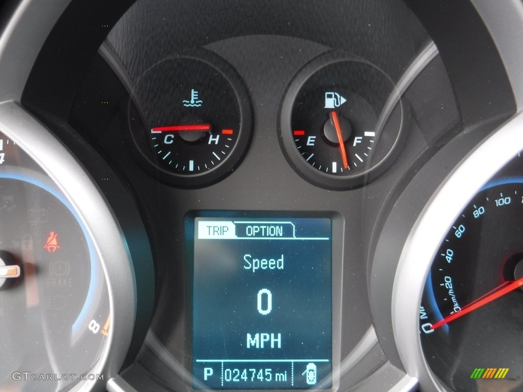 2014 Cruze LS - Silver Ice Metallic / Jet Black/Medium Titanium photo #30