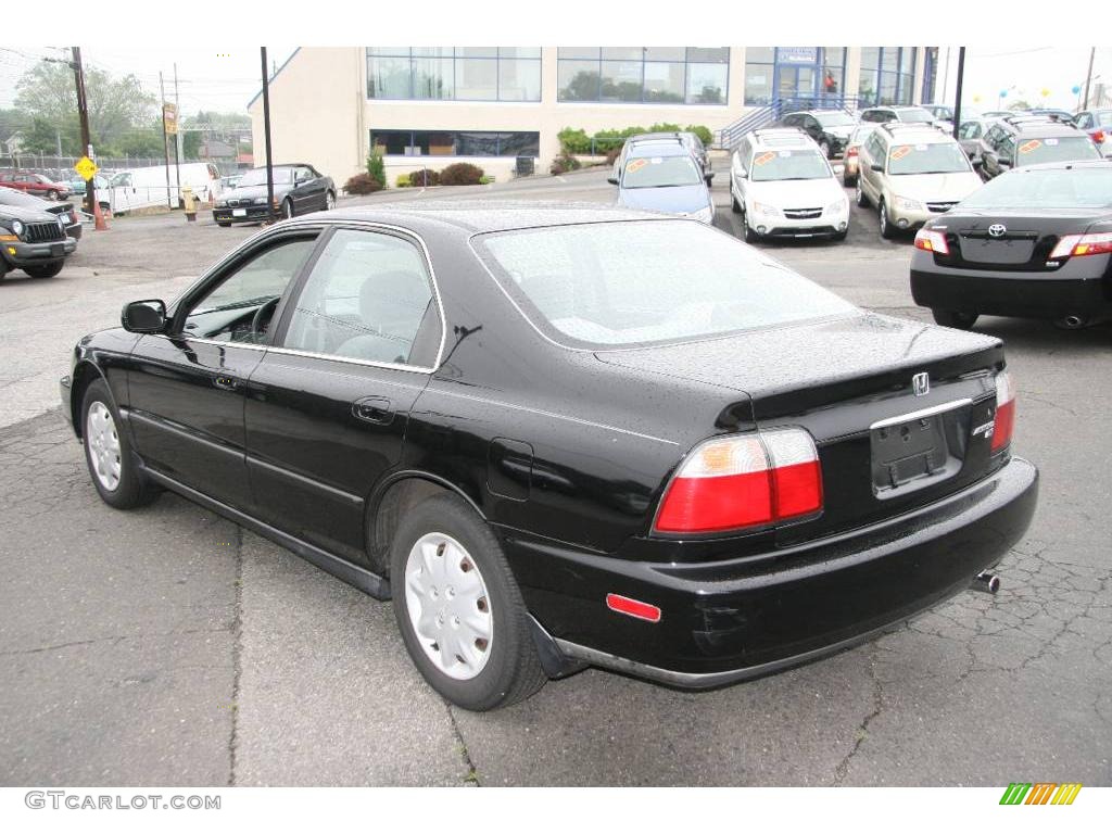 1996 Accord LX Sedan - Granada Black Pearl Metallic / Gray photo #8