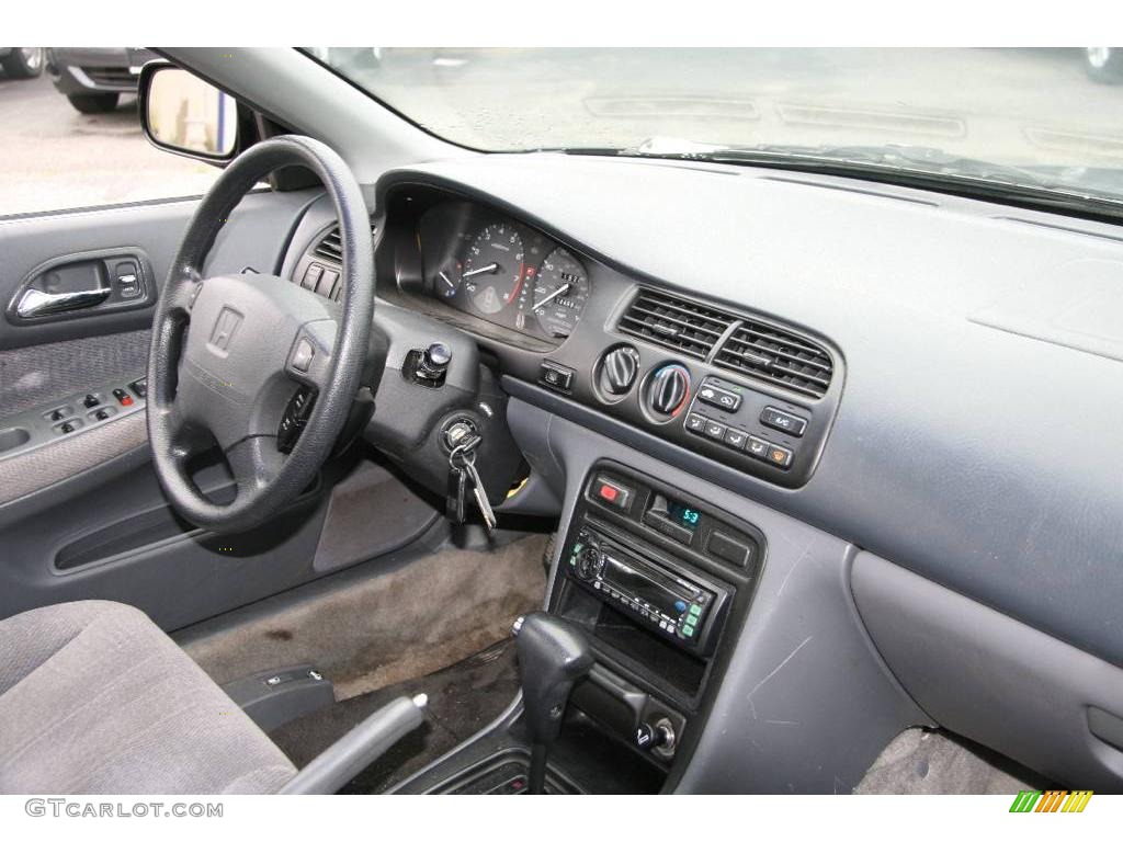 1996 Accord LX Sedan - Granada Black Pearl Metallic / Gray photo #10