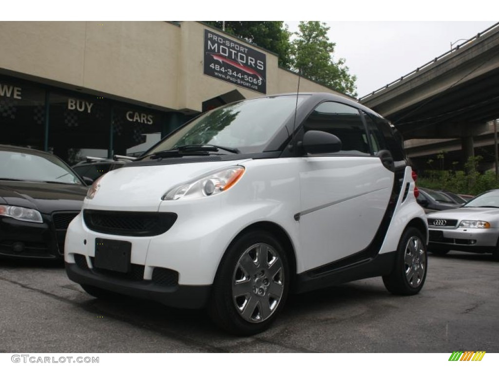 2009 fortwo pure coupe - Crystal White / Gray photo #1