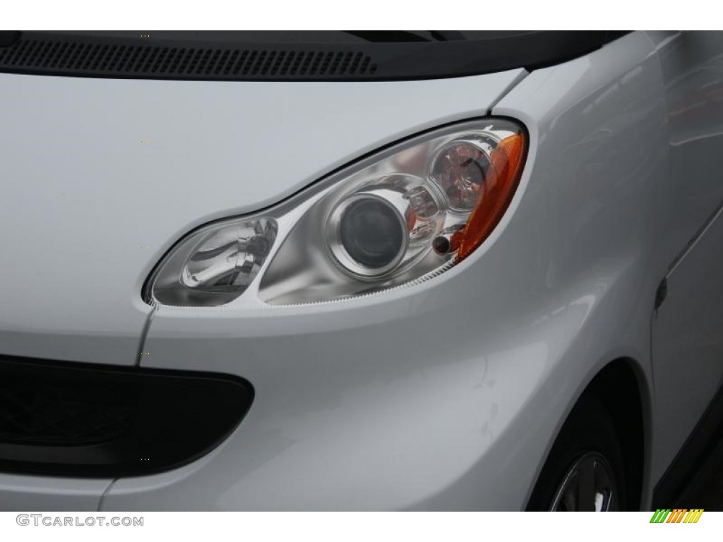2009 fortwo pure coupe - Crystal White / Gray photo #4