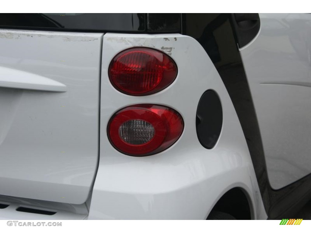 2009 fortwo pure coupe - Crystal White / Gray photo #8