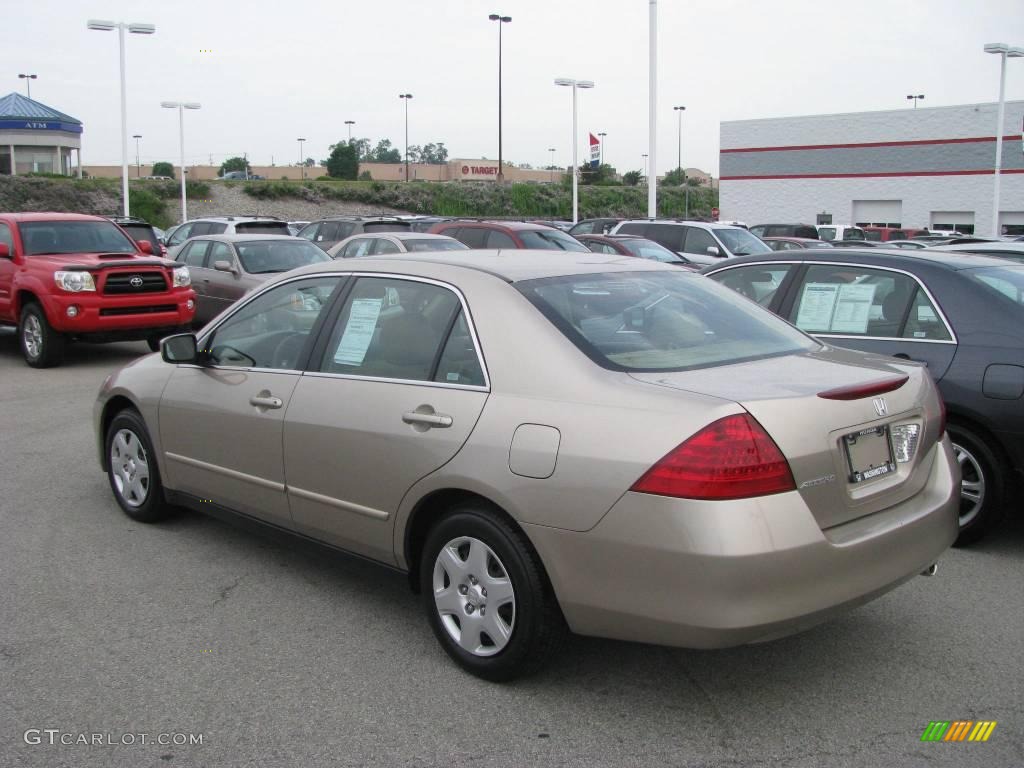 2006 Accord LX Sedan - Desert Mist Metallic / Ivory photo #3