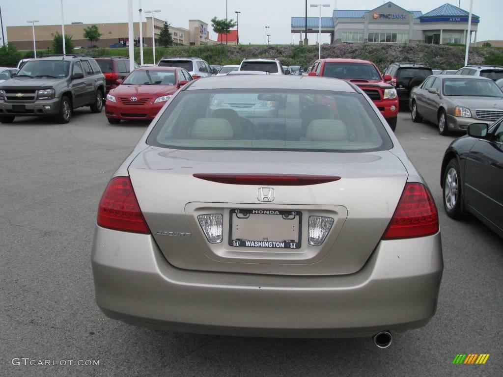 2006 Accord LX Sedan - Desert Mist Metallic / Ivory photo #4
