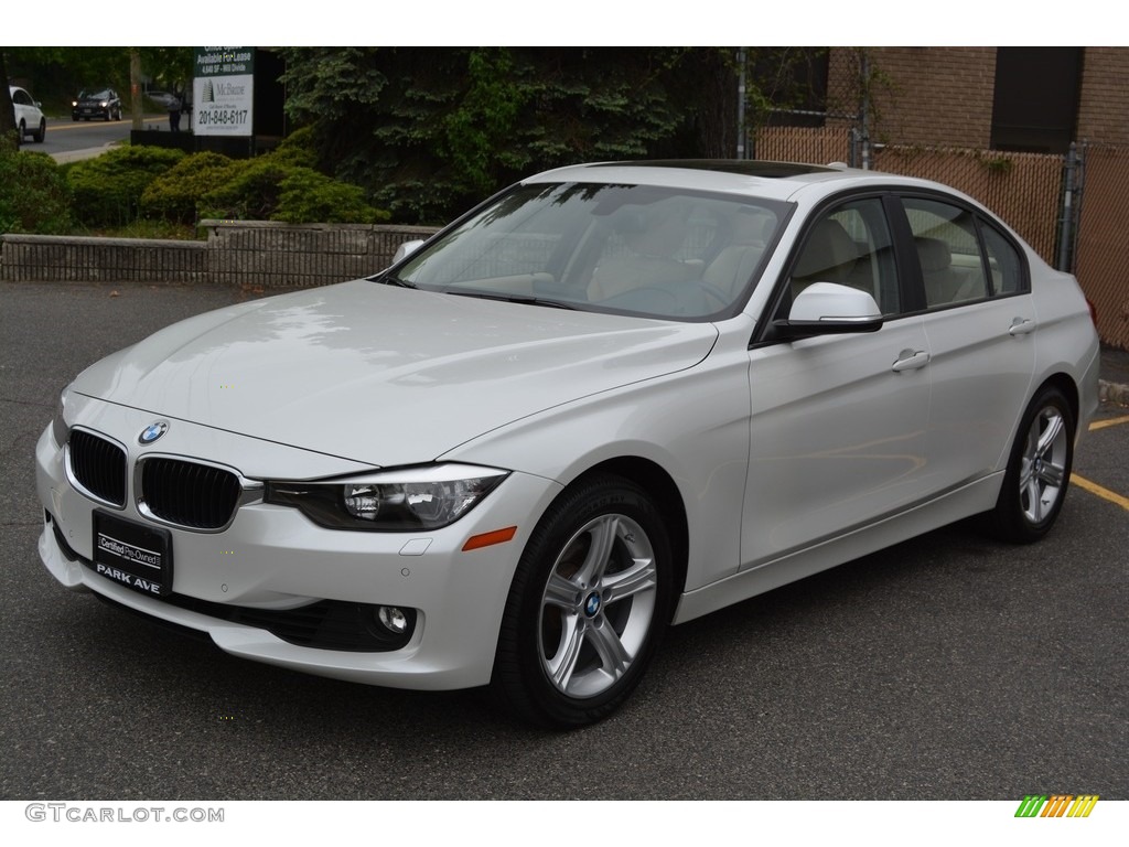 2013 3 Series 328i xDrive Sedan - Mineral White Metallic / Venetian Beige photo #6
